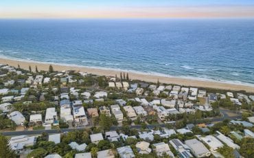 Noosa beachfront accommodation from Sunshine Beach to Peregian Beach